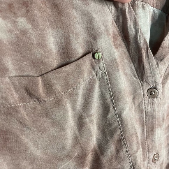 Jones New York Light Dusty Pink Long Sleeves Button Down Blouse Shirt Size Large - Picture 4 of 7